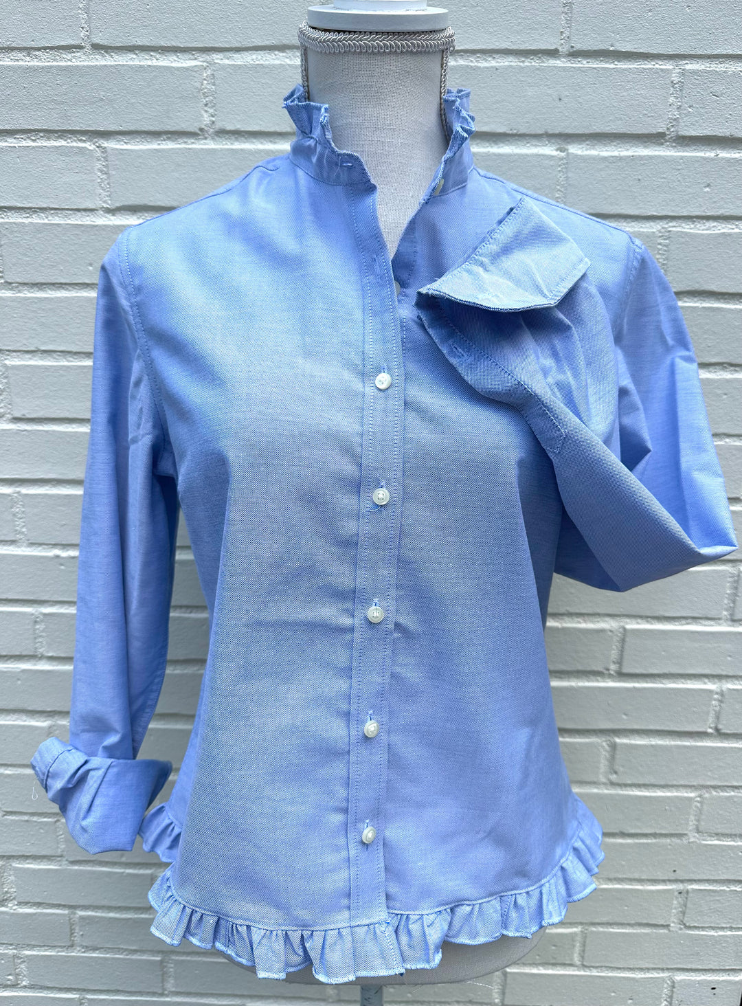Mary Tyler Moore Ruffled Untucked Oxford - Blue w Blue Oxford Ruffle ( Pearly Vine Mary Tyler Moore Ruffled Untucked Oxford - Blue w Blue Oxford Ruffle ( Pearly Vine