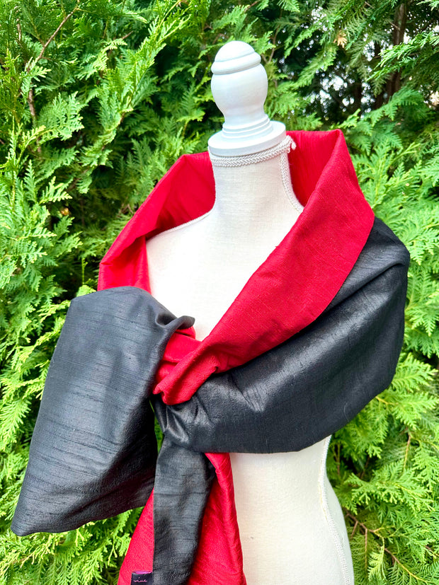 Silk Wrap in Black and Red (LW102)