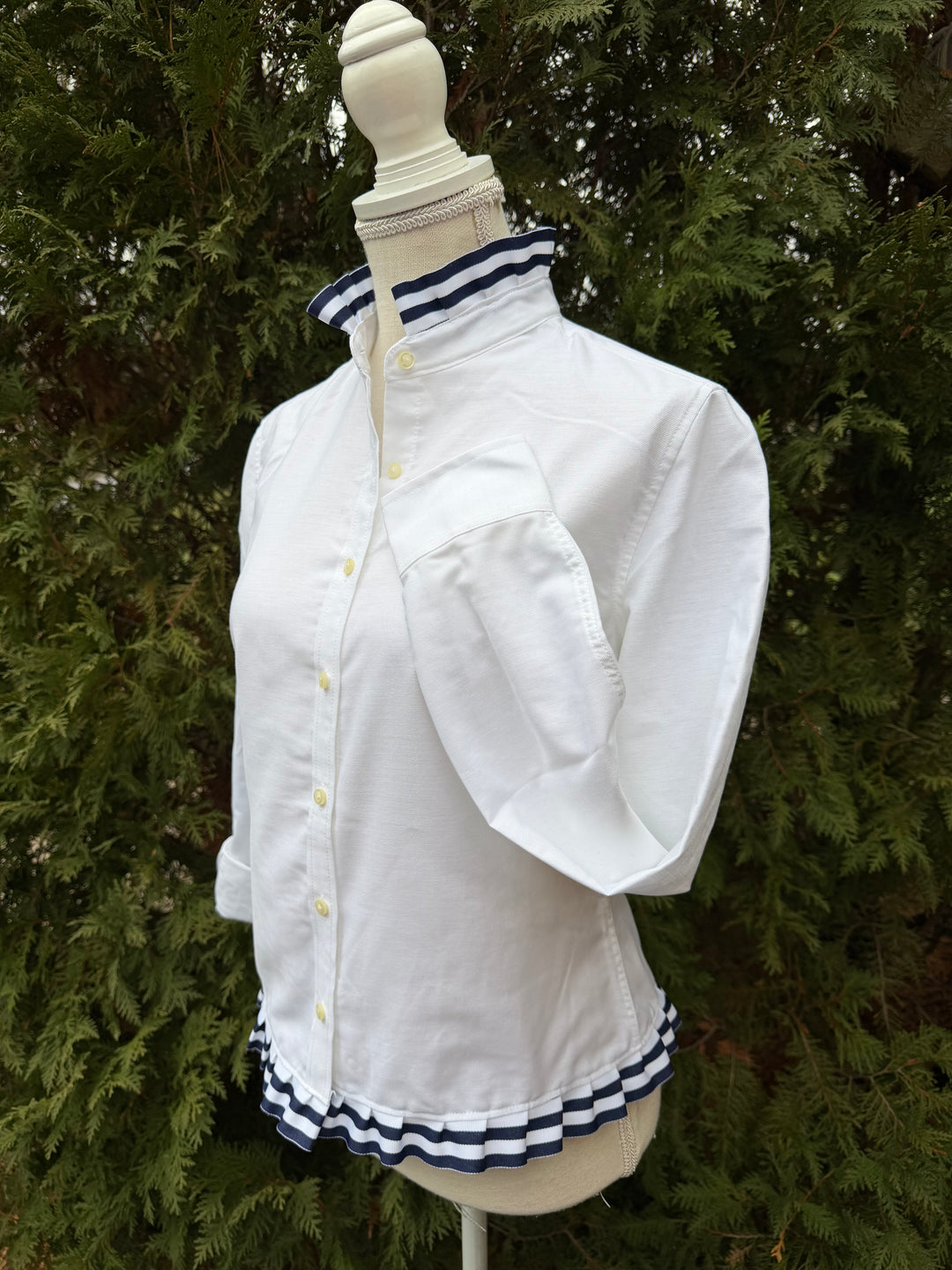 Mary Tyler Moore Ribbon Untucked Oxford  - White w Navy & White Ribbon (MTM04)