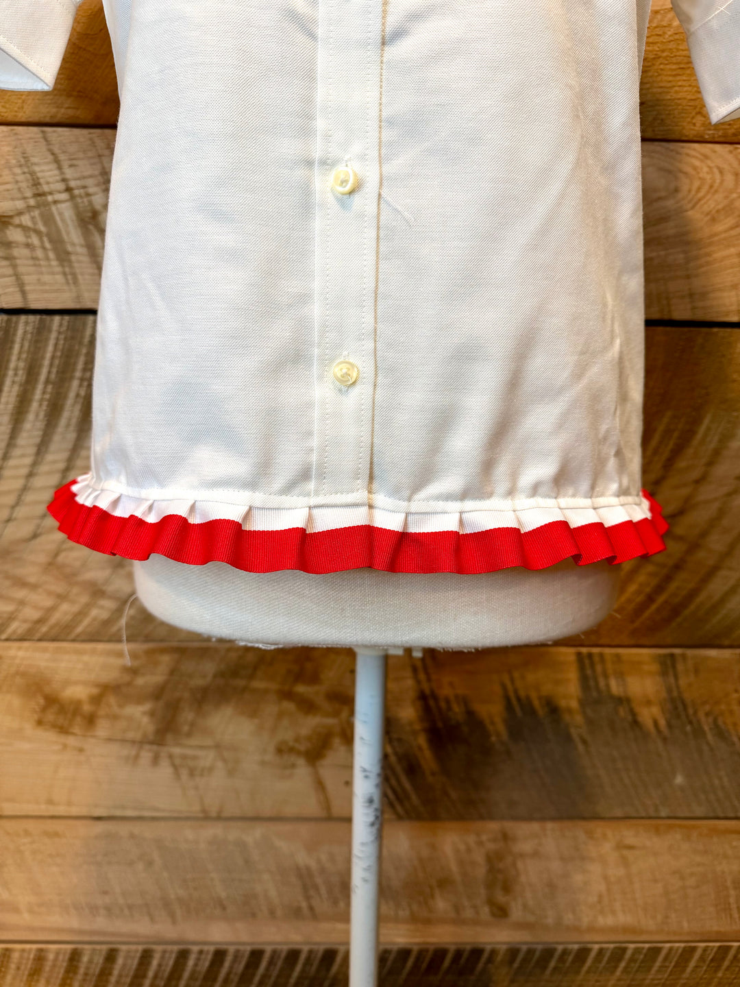 GAME DAY Ellie SS Ruffle Oxford - White w Red & White Stripe Ribbon (GDE05)