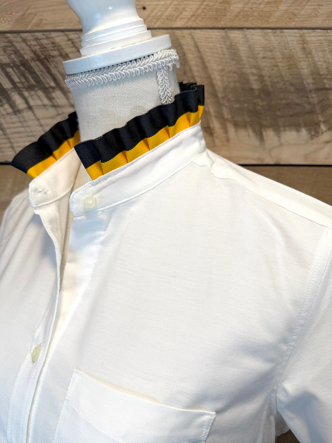 GAME DAY Ellie SS Ruffle Oxford - White w Black & Gold Stripe Ribbon (GDE06)