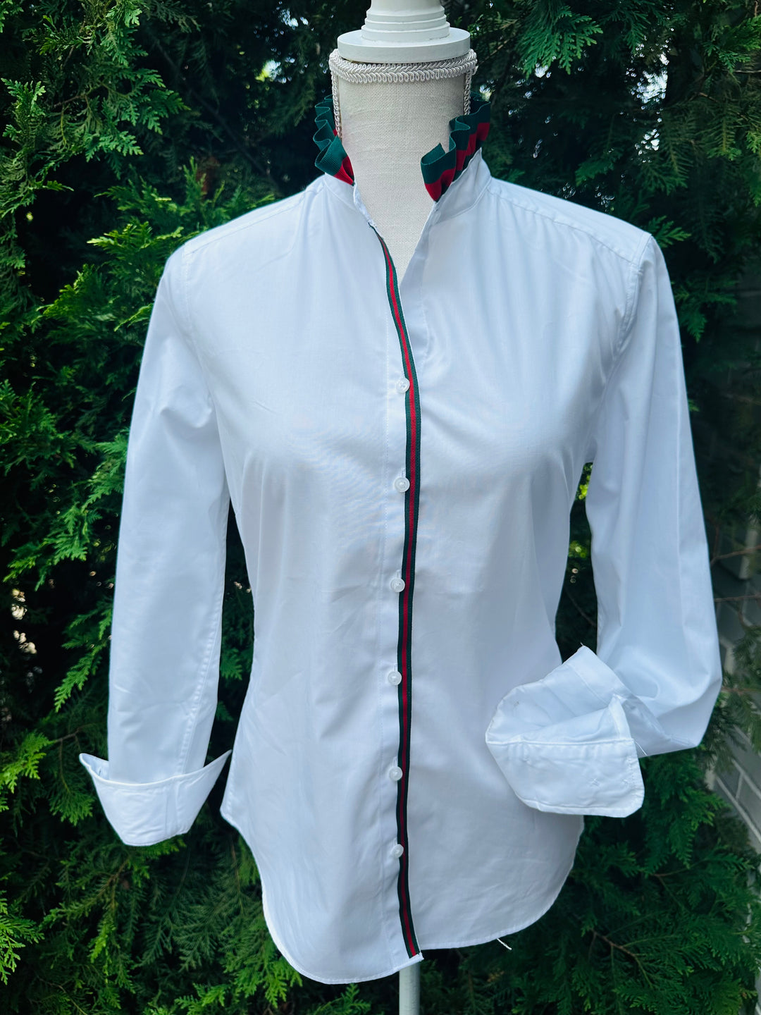 Kate Ruffled Ribbon Collar - White w Green & Red Stripe Ribbon (KT07)