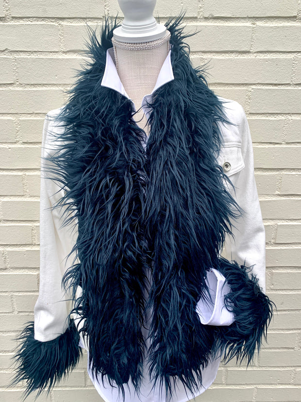 Vintage 50s fur collar wrist wool coat ivory M/L | Black faux fur jacket,  White fringe leather jacket, Light denim jacket